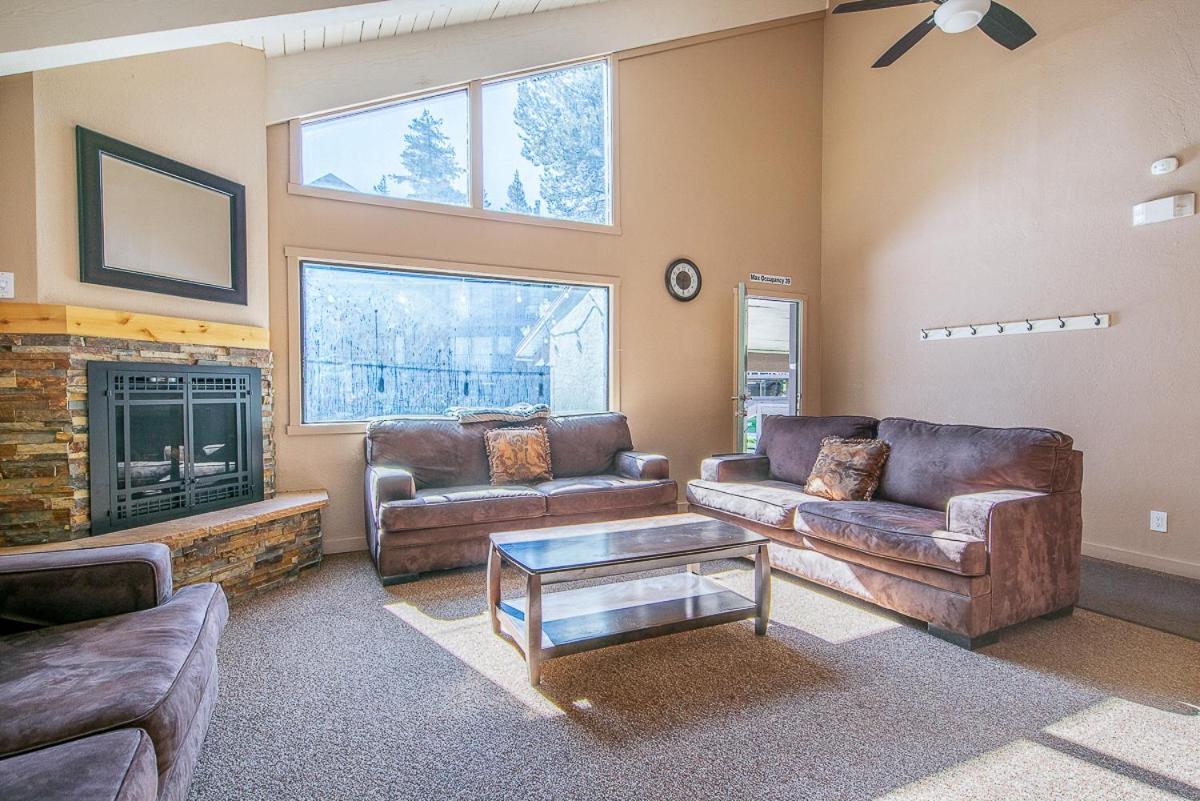 Fully Renovated! St Anton #17 Ski In Ski Out 1 Bedroom 1 Bathroom Condo! Sleeps Up To 4! Mammoth Lakes Buitenkant foto