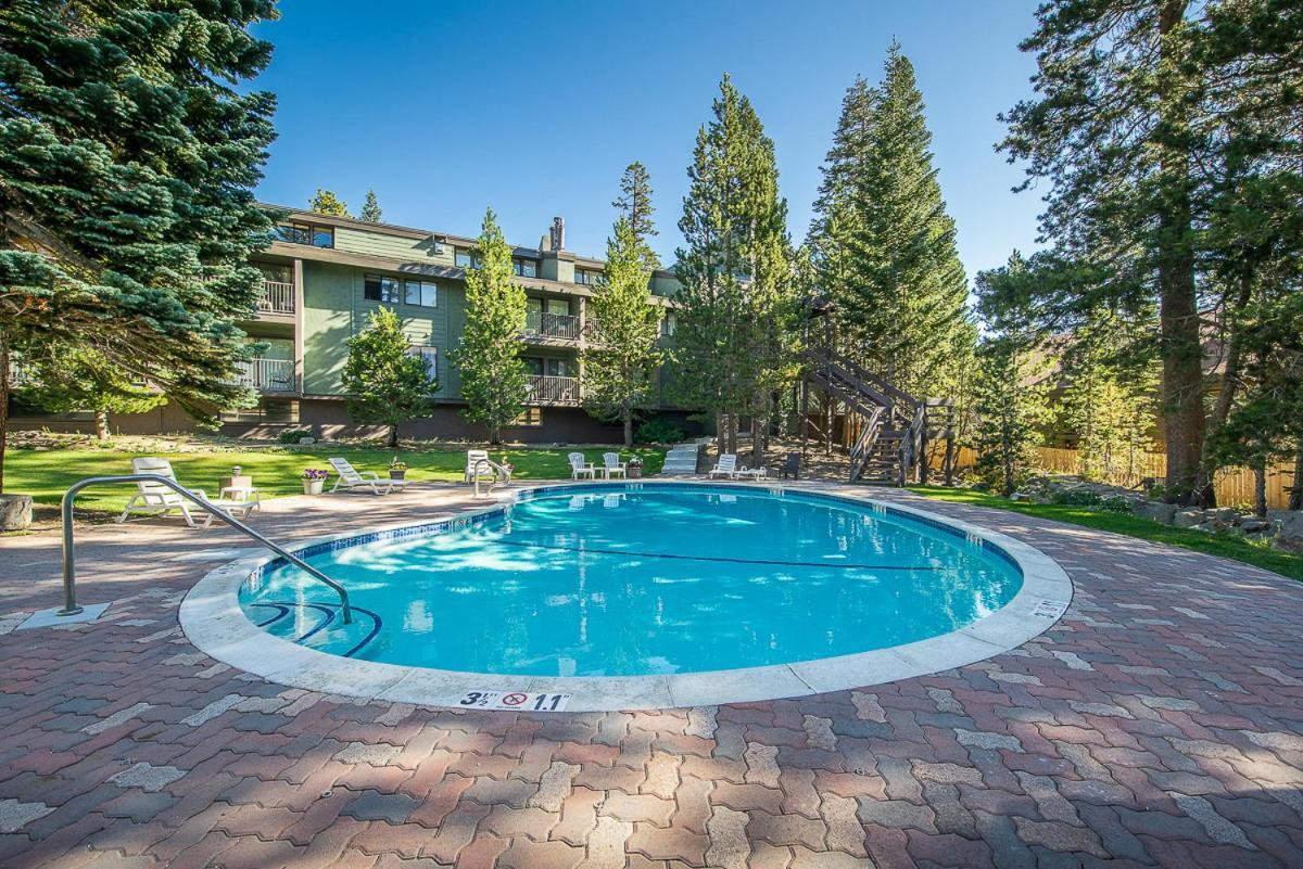 Fully Renovated! St Anton #17 Ski In Ski Out 1 Bedroom 1 Bathroom Condo! Sleeps Up To 4! Mammoth Lakes Buitenkant foto