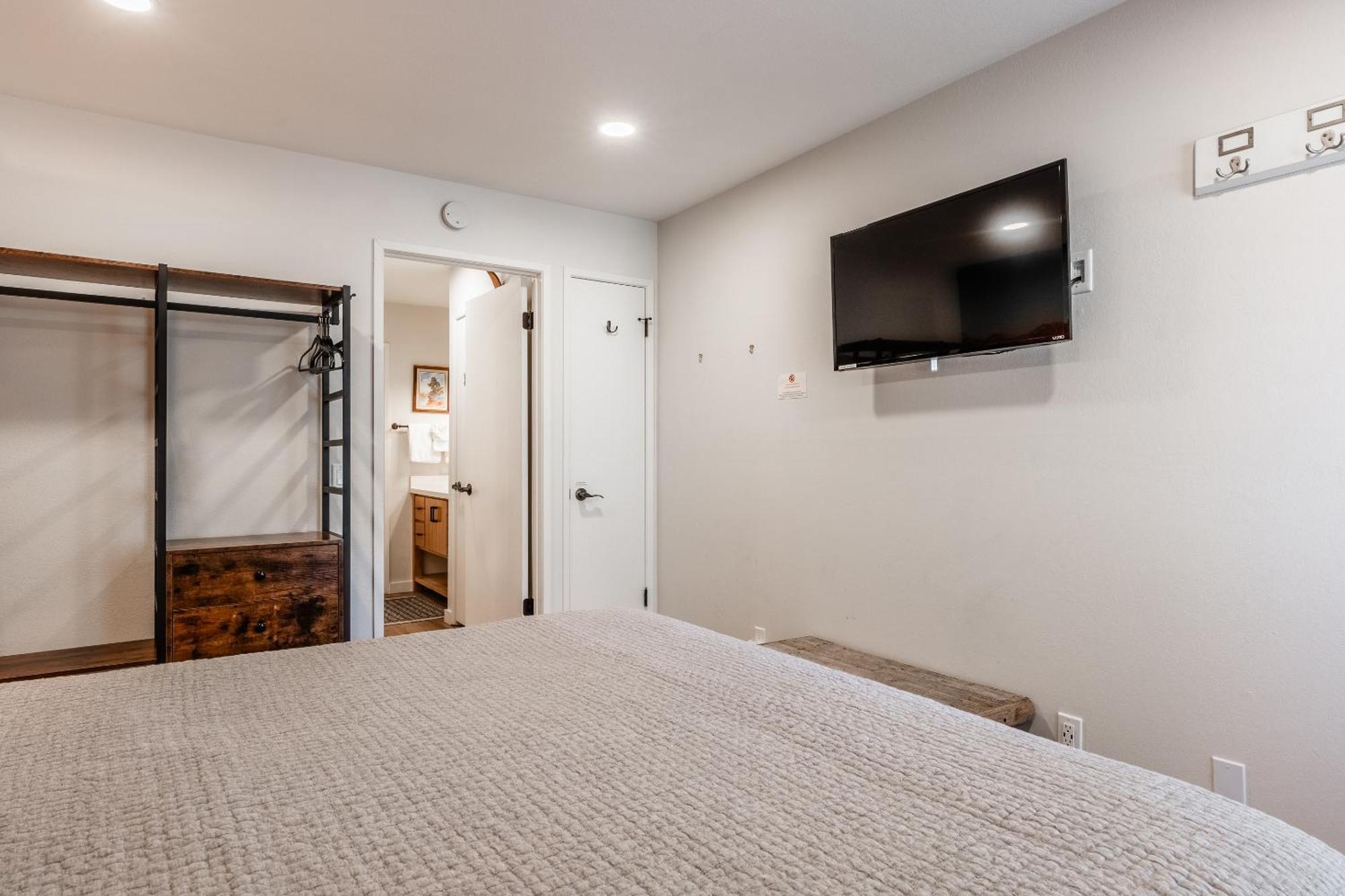 Fully Renovated! St Anton #17 Ski In Ski Out 1 Bedroom 1 Bathroom Condo! Sleeps Up To 4! Mammoth Lakes Buitenkant foto