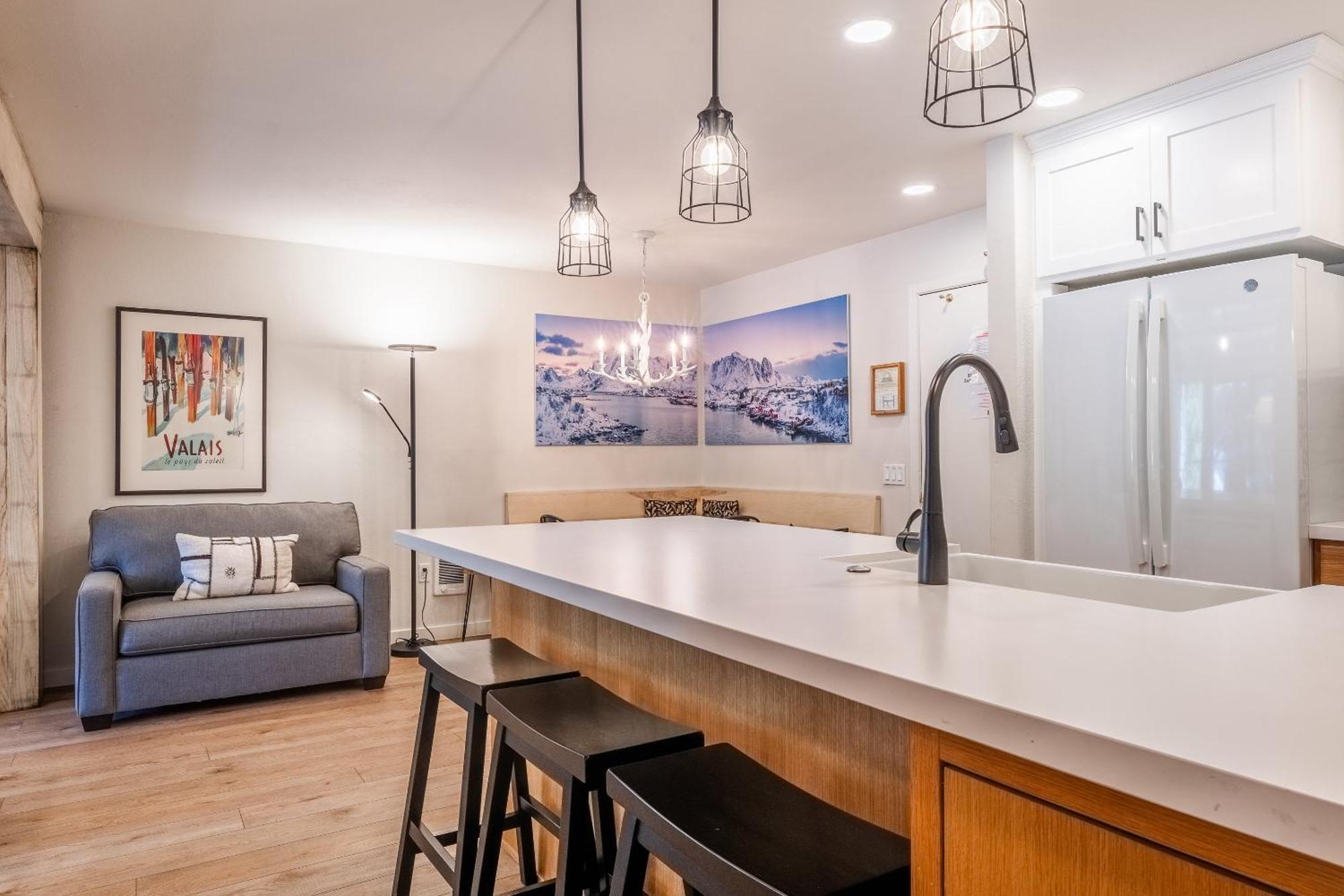 Fully Renovated! St Anton #17 Ski In Ski Out 1 Bedroom 1 Bathroom Condo! Sleeps Up To 4! Mammoth Lakes Buitenkant foto